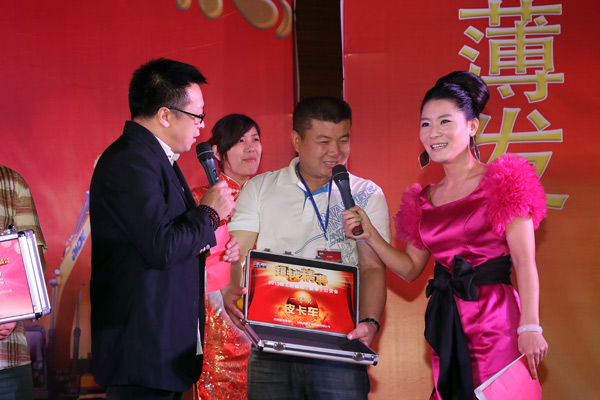 路友公司—2013年XK.COM星空体育(中国)科技公司挖掘机订货会客户