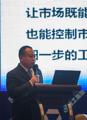 河南路友XK.COM星空体育(中国)科技公司起重机部经理赵志强发言