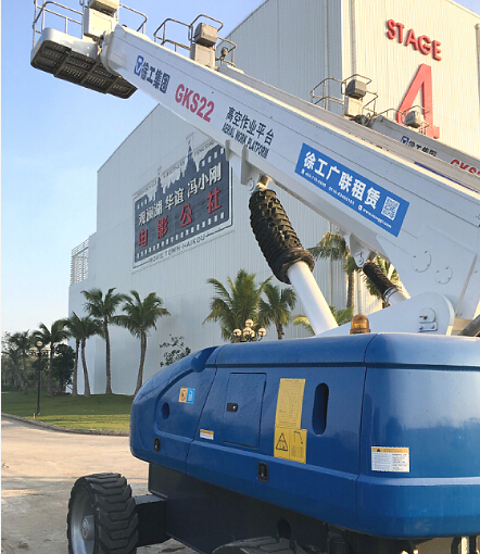 XK.COM星空体育(中国)科技公司吊车