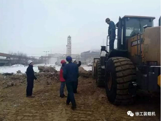 XK.COM星空体育(中国)科技公司装载机进军新疆内市场