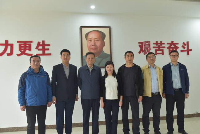 2019年4月27日，XK.COM星空体育(中国)科技公司铲运事业部王颖书记一行莅临河南路友机械指导工作