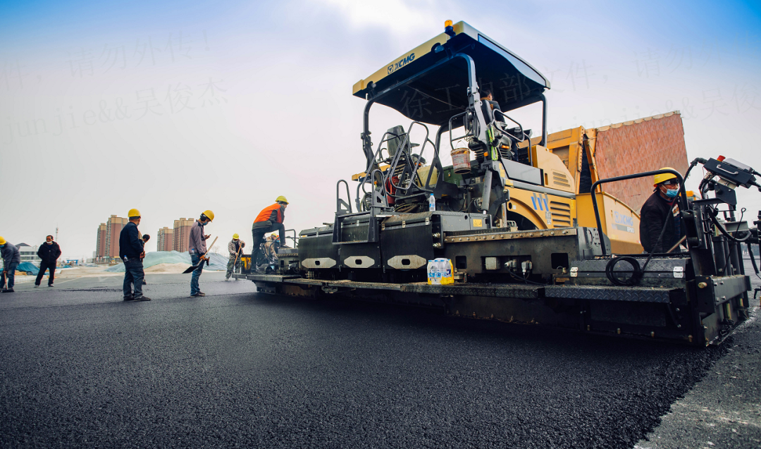 XK.COM星空体育(中国)科技公司道路机械施工效果
