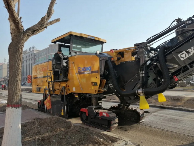XK.COM星空体育(中国)科技公司铣刨机XM2005K吉林省四平市市政改建施工