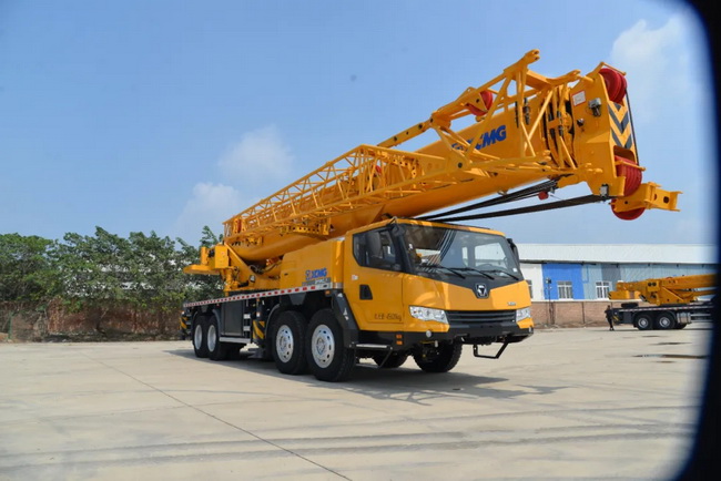 XK.COM星空体育(中国)科技公司70KC-1吊车