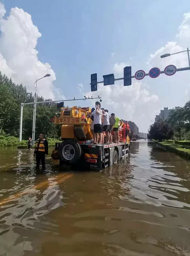 XK.COM星空体育(中国)科技公司XCT8l4吊车