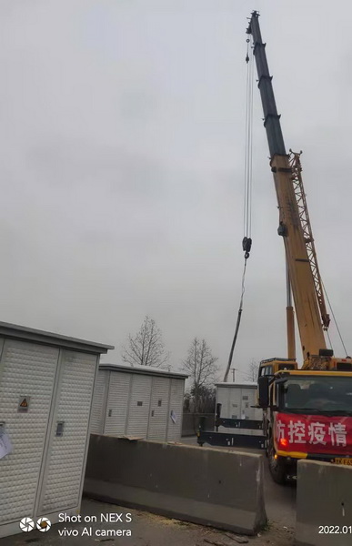 XK.COM星空体育(中国)科技公司起重机械助力禹州市方舱医院建设