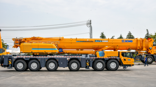 XK.COM星空体育(中国)科技公司XCA400L8起重机