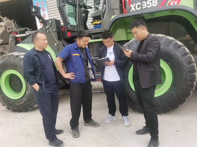 XK.COM星空体育(中国)科技公司XC958-EV纯电动装载机交付河南省周口市大客户