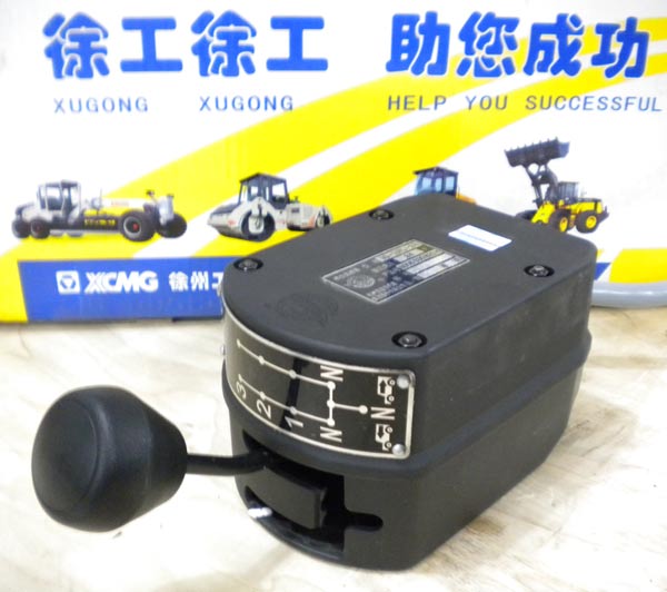 XK.COM星空体育(中国)科技公司平地机配件——选档器