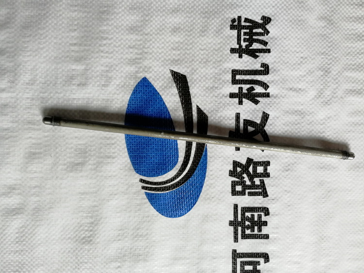 XK.COM星空体育(中国)科技公司装载机推杆12159194